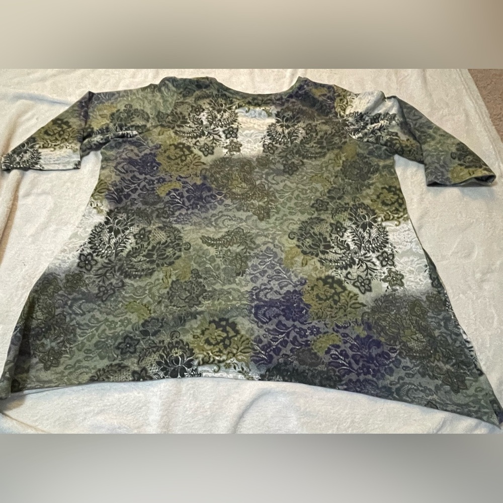 Logo by Lori Goldstein Floral Patterned Green and Blue Women's Top 3X NWOT